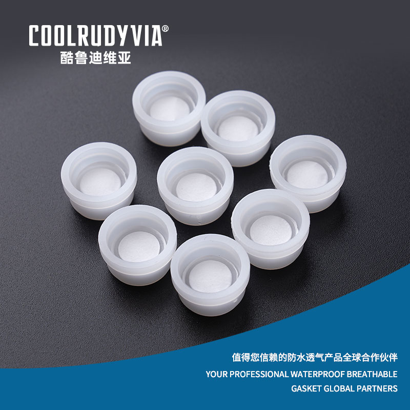 Vattentät plugg som andas