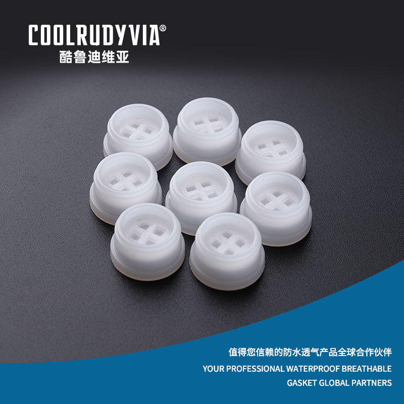 Vattentät plugg som andas