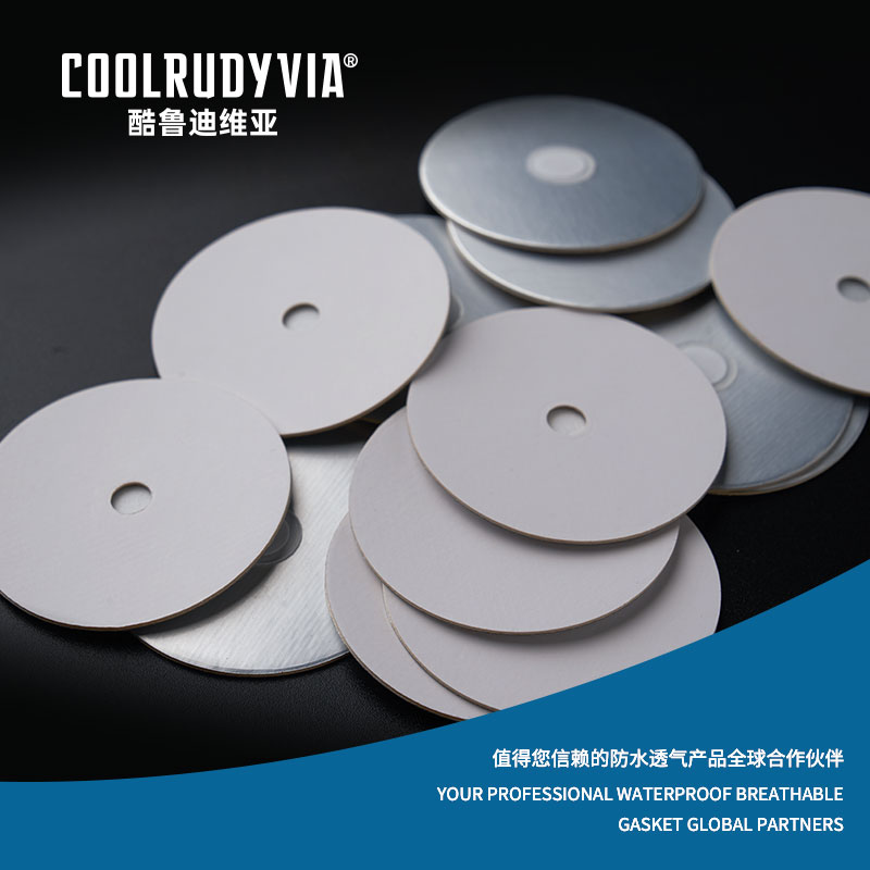 Vattentät packning som andas