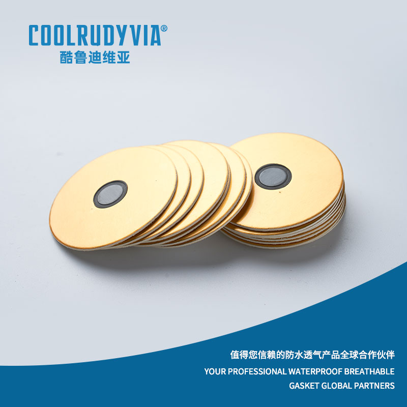 Vattentät packning som andas